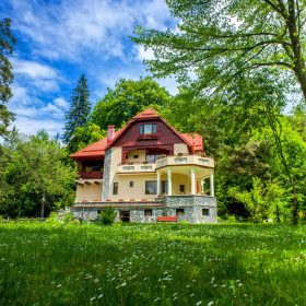 Pensiunea Boema liniste si aer curat Pensiunea Boema liniste si aer curat