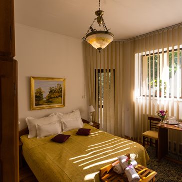 Cazare in camera matrimoniala