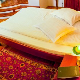 Cazare la camera matrimoniala Cazare la camera matrimoniala